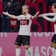 Jogo tem 11 gols no segundo tempo e vitória no último lance na Europa