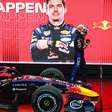 F1: Max Verstappen celebra primeira pole do ano em Singapura: "É muito especial"