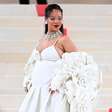 Rihanna revela tamanho do acervo de músicas inéditas