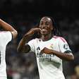 Real Madrid bate Villarreal em jogo com expulsão bizarra de Vini Jr