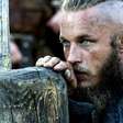 Dez anos depois, continua sendo uma das falas mais icônicas de Vikings: a cena devastadora que define o preço do poder