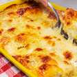 Peito de frango cremoso e gratinado no forno com queijo derretido, para surpreender a todos
