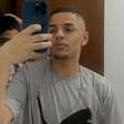 Jovem de 20 anos morre após ser baleado 27 vezes por PMs; policiais dizem ter confundido celular com arma