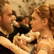Hoje na Netflix, uma minissérie de época com apenas seis episódios: baseada em um romance e com 2,5 milhões de visualizações em uma semana