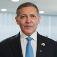 Nunes Marques proíbe distribuição de jornal 'Petróleo dos Brasileiros' a pedido de Flávio Bolsonaro