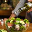 Salada com azeite primeiro e só depois os carboidratos: será que essa ordem pode mudar os picos de glicose?