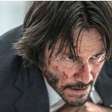 'De repente, percebi que aquilo não era o que eu queria fazer da minha vida, então pedi demissão': Keanu Reeves, hoje aos 62 anos e com 4 décadas de fama, foi gerente de um restaurante antes de se tornar ator