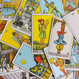 Cartas do Tarot que indicam mudança: as 3 que anunciam uma virada