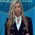 Nova porta-voz da Casa Branca comete gafe em coletiva e chama Trump de 'marido'