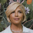 Quem é Selma Blair, atriz de Legalmente Loira acusada de morder tripulantes em voo