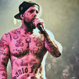 Tico Santta Cruz revela vício: "Perdendo o controle"