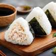 Onigiri: aprenda receita do tradicional bolinho de arroz japonês para fazer em casa