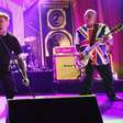 Sex Pistols expulsa homem que entrou em moshpit de mulheres durante show