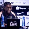 Seedorf é apresentado no Corinthians e aponta fator decisivo para reação da equipe