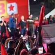 Repórter da Jovem Pan é hostilizado em ato pró-Lula em São Paulo; PT emite nota de desculpas