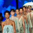 SPFW: Catarina Mina faz chover delicadeza com rendas e crochê
