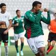 Palmeiras goleia Botafogo e coloca os pés nas quartas
