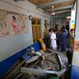 Teto de escola desaba e mata mais de 30 crianças no Paquistão