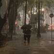 Defesa Civil de SP emite alerta severo para chuva forte na madrugada; temporal persiste nesta sexta