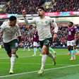 Pedro Neto brilha, e Chelsea vence o Everton pela Premier League