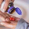 Creatina, ômega-3 e B12 após os 40 anos: você realmente precisa tomar esses suplementos?