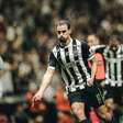Na pressão, Galo vence o Coritiba e pula para o quinto lugar