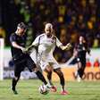 Fortaleza bate Sport e encosta na liderança da Série B