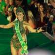 Esquenta com gritos de 'Lula' e 'selinho em Iza': como foi a coroação de Paolla Oliveira na Imperatriz