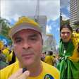Eleitores de Flávio Bolsonaro viajam mais de mil km para participar de ato em SP: 'Minha bandeira é a família'