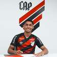 Quando Claudinho volta? Saiba a lesão e o tempo de recuperação do jogador do Athletico-PR