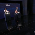 Apresentadora dá bronca em Flávio Bolsonaro e Lula no debate da Band: 'Vamos respeitar'