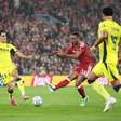 Liverpool sai atrás, leva dois e busca a virada diante do Villarreal