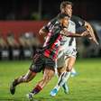 Corinthians empata com Vitória e segue ameaçado no Brasileirão