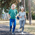 Dia Mundial da Osteoporose: 7 cuidados para proteger os ossos antes da primeira fratura