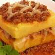 Polenta à Bolonhesa: Receita Caseira para um Almoço Saboroso
