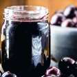 Receita Fácil de Geleia de Jabuticaba com Apenas Dois Ingredientes