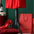 Como usar vermelho: Victoria Beckham dita a cor tendência mais elegante da estação
