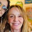 Descubra quem é a atriz de Emily in Paris que morou no Brasil e é fã de Marisa Monte