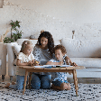 Como apoiar mães solo? Veja 7 atitudes que fazem a diferença na rotina