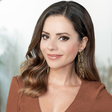 De vestido marrom a conjunto amarelo-manteiga: 5 looks da Sandy para 'Nesse Canto Eu Conto'