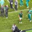 Paulinho deixa campo mancando em classificação do Palmeiras