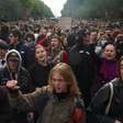 Depois das críticas, Macron assume comando da segurança nas manifestações e recebe estudantes