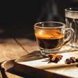 Quando o assunto é sono, a água é mais efetiva que o café; saiba porque