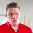 "Essa é a essência do filme": 41 anos depois, o ator que interpretou Biff Tannen revela o verdadeiro significado de De Volta para o Futuro
