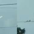 Vídeo mostra momento em que dois aviões colidem no ar e quatro pilotos morrem