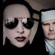Billy Corgan diz que Marilyn Manson é "da família" e defende cantor