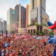 Aos 80 anos, Lula leva 'mar vermelho' para Av. Paulista, em São Paulo, para encerrar campanha