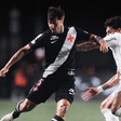 Vasco vence o Corinthians, que entra no Z4, na estreia de Seedorf