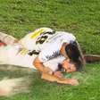 Com chuva, polêmica e expulsão de Neymar, Bahia empata com o Santos na Vila