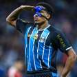 Grêmio tem novidade no ataque e mudança obrigatória na zaga